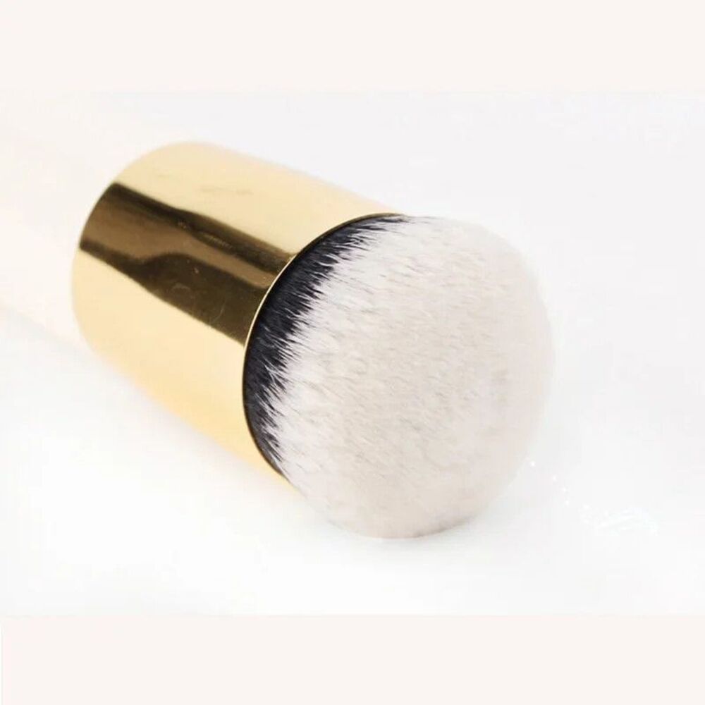 Soft Makeup Brush for Powder, Blush & Bronzer | Smooth Blending Tool - Picture 6 of 7
